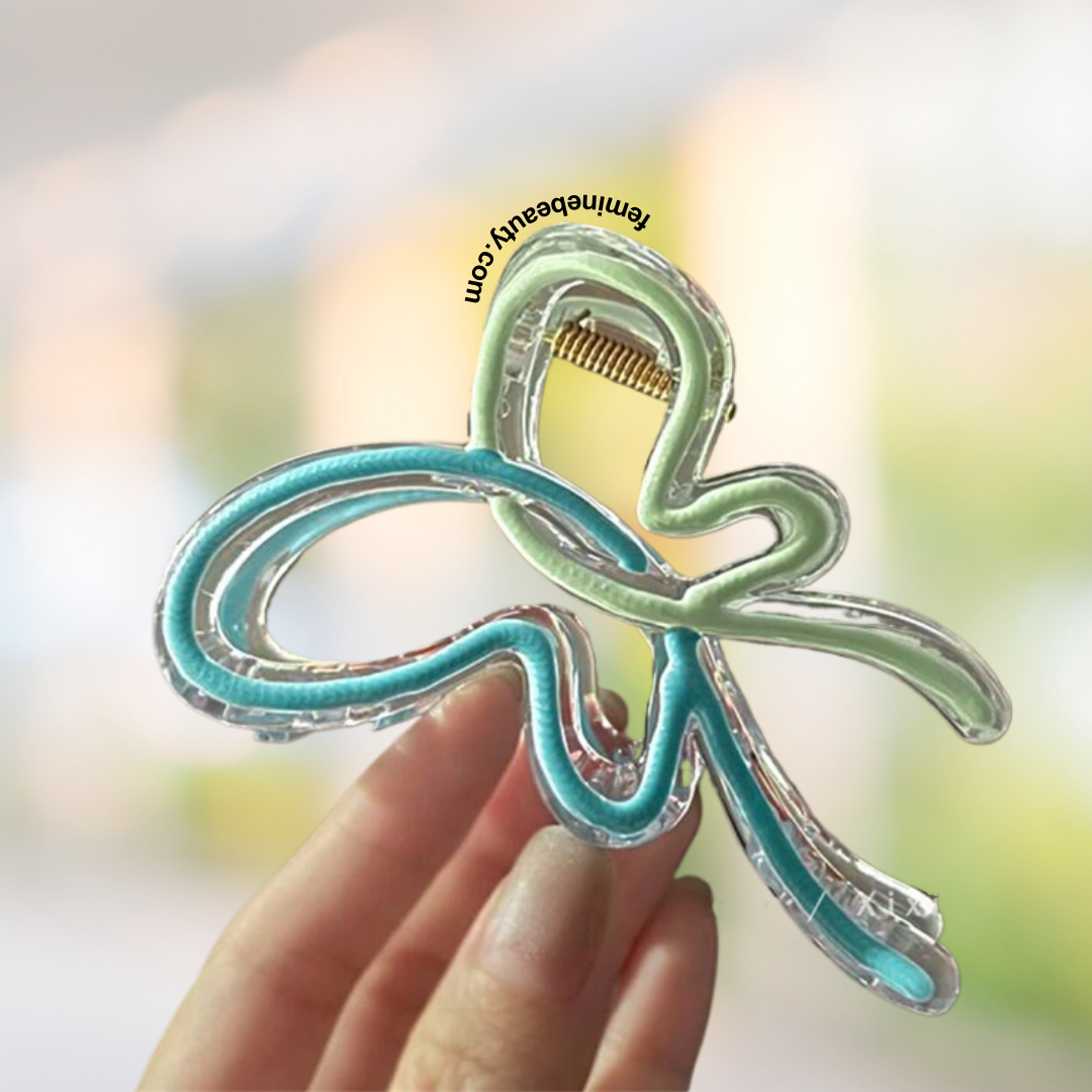 Butterfly hair claw(RANDOM COLOUR)