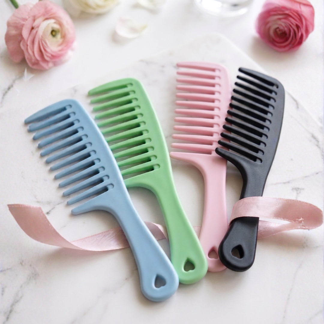 Wide-Tooth Detangling Comb