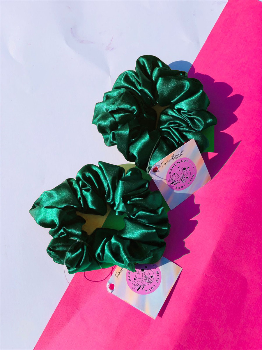 Emerald green silk scrunchie/Hair tie